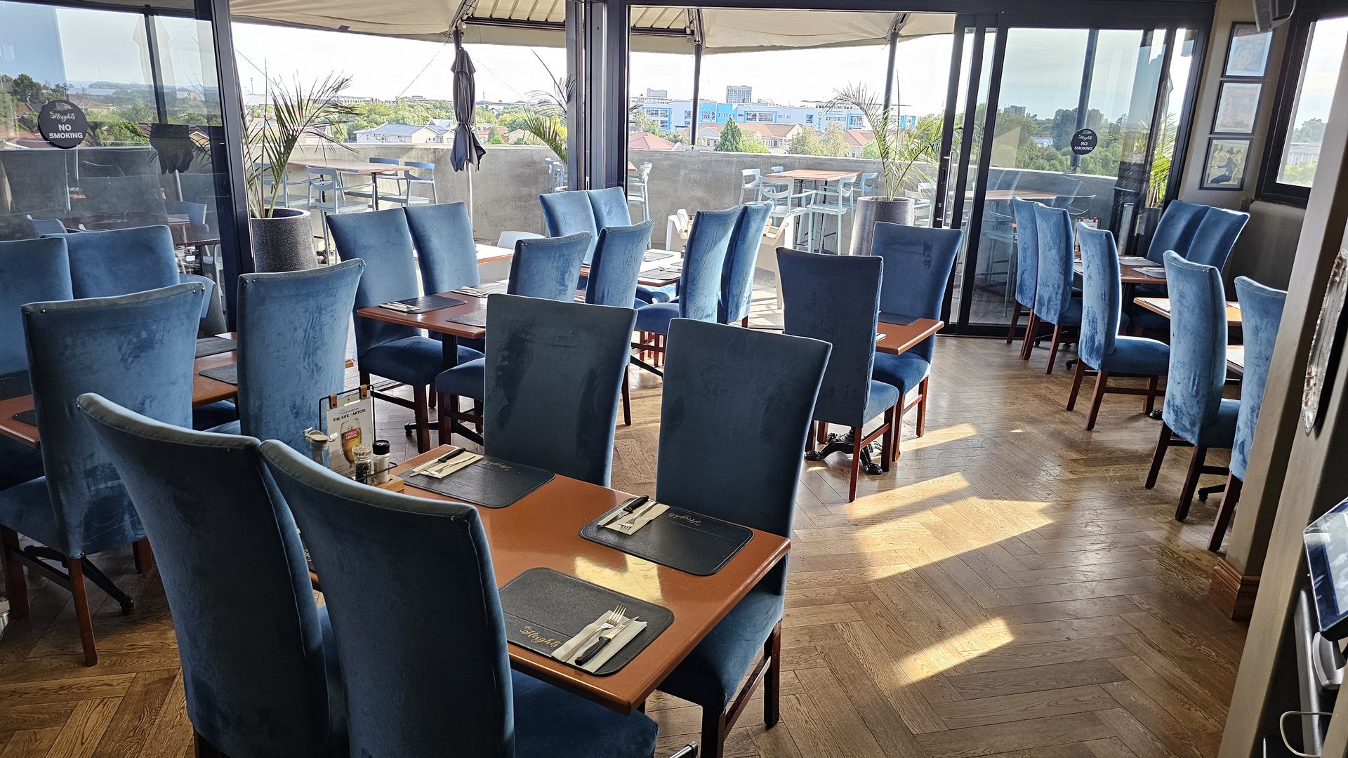 Bistro lounge with a view over Kimberley